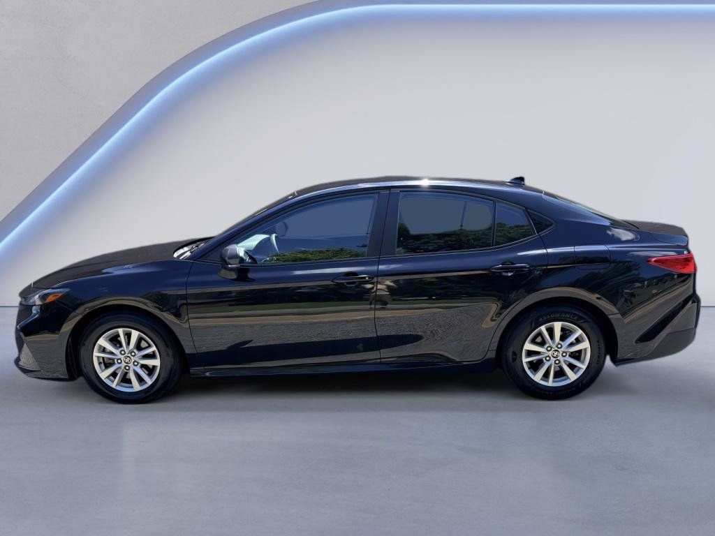 Used 2025 Toyota Camry LE FWD image 2