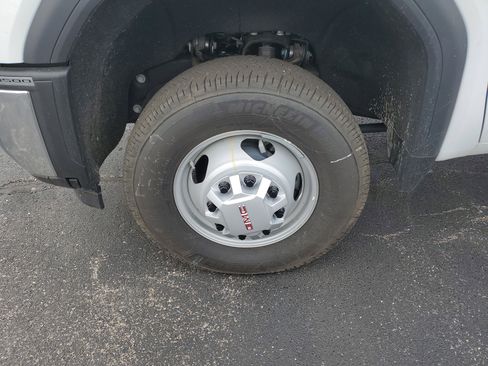 New 2025 GMC Sierra 3500 Pro w/ Convenience Package image 10