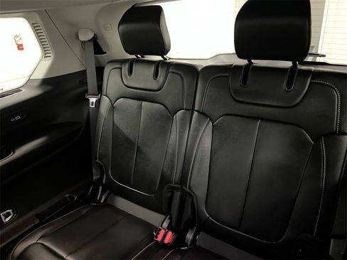 Used 2022 Jeep Grand Cherokee L Limited w/ Trailer Tow Group (B) image 30