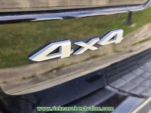 Used 2024 Jeep Grand Cherokee Laredo AWD/4WD image 15