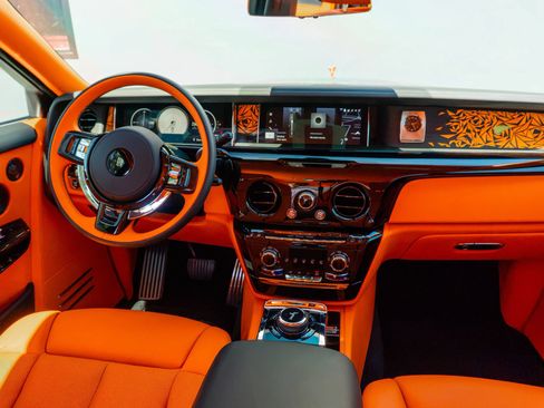 Used 2026 Rolls-Royce Phantom Sedan RWD image 75
