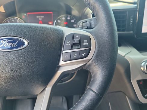 Used 2023 Ford Explorer XLT w/ Equipment Group 202A RWD image 28