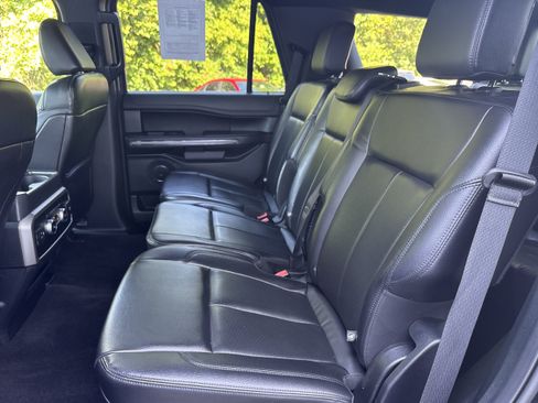 Used 2021 Ford Expedition XLT AWD/4WD image 10