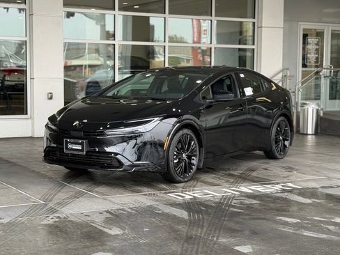 New 2026 Toyota Prius Plug-In Hybrid image 2