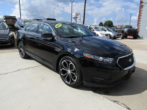 Used 2018 Ford Taurus SHO w/ Driver Assist Package image 2