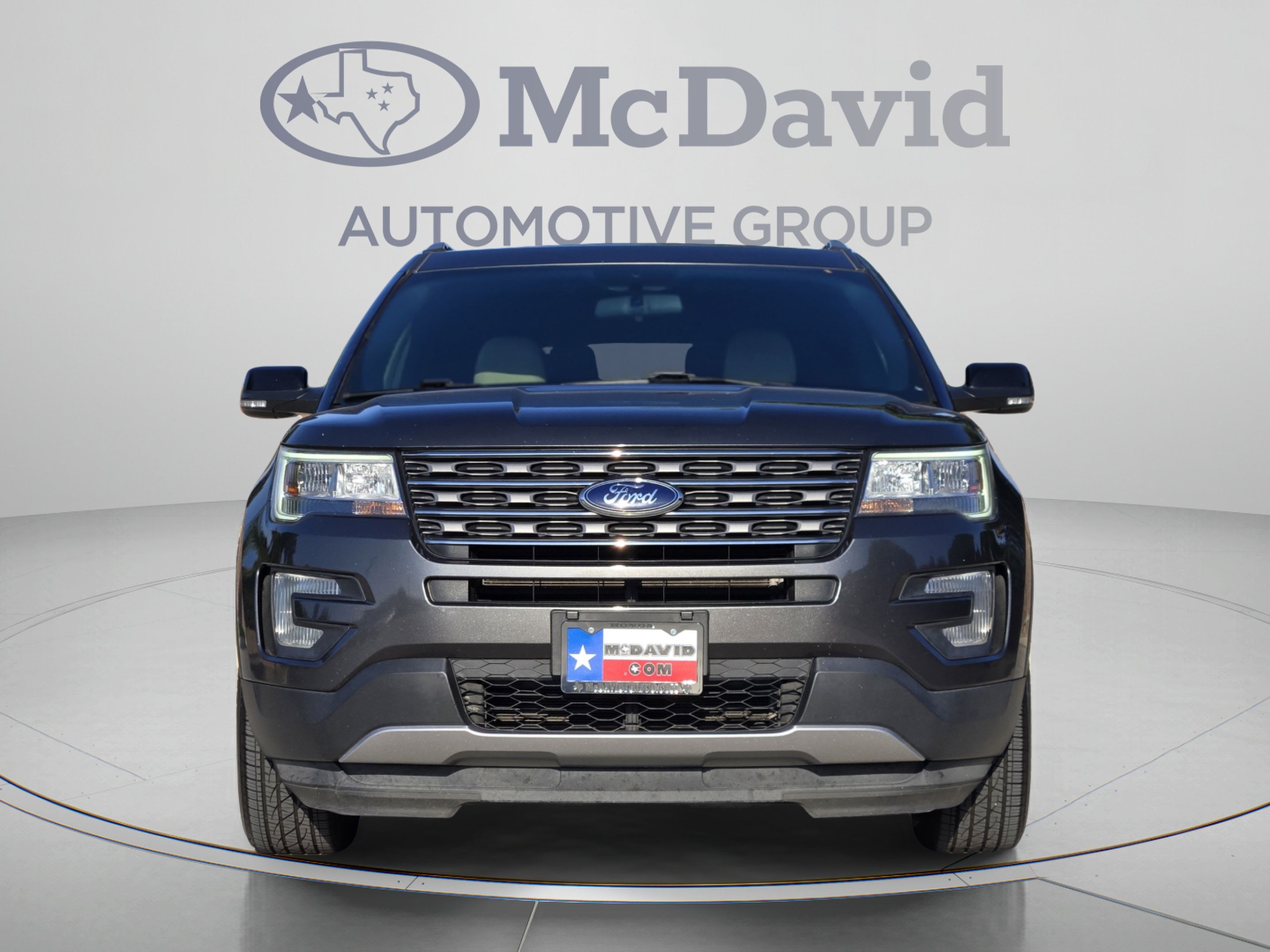 Used 2017 Ford Explorer XLT FWD image 8