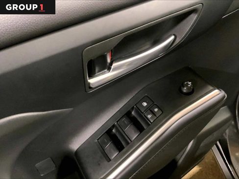 Used 2024 Toyota Highlander XLE image 35