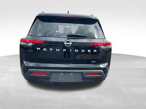 Used 2024 Nissan Pathfinder SV image 6