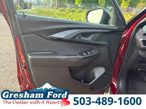 Used 2023 Chevrolet TrailBlazer RS AWD/4WD image 16