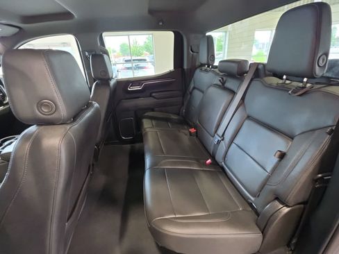 Used 2025 GMC Sierra 1500 SLT AWD/4WD image 33