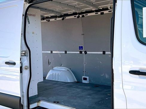 Used 2021 Mercedes-Benz Sprinter 2500 w/ Driver Convenience Package image 16