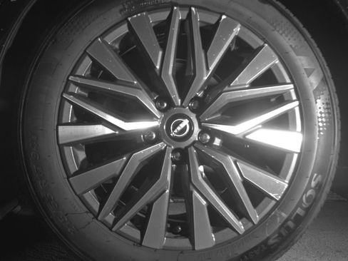 Used 2025 Nissan Altima 2.5 SV FWD image 17