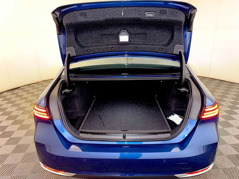 Used 2025 BMW 540i xDrive image 23