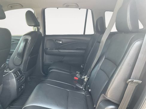 Used 2019 Honda Pilot Touring image 20