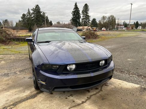 Used 2010 Ford Mustang GT image 6