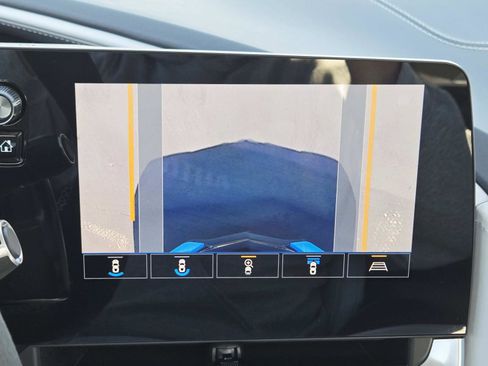 Used 2022 Chevrolet Corvette Stingray Premium Conv w/ Z51 Performance Package image 31