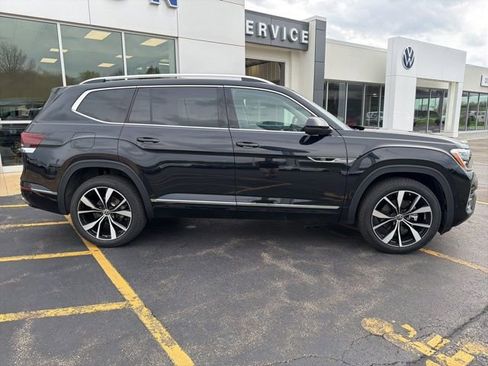 New 2026 Volkswagen Atlas SEL Premium R-Line AWD/4WD image 8