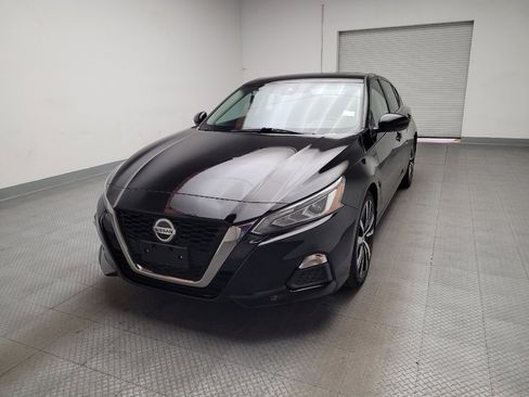 Used 2020 Nissan Altima 2.5 SR w/ Premium Package image 15