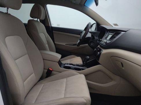 Used 2018 Hyundai Tucson SE image 21