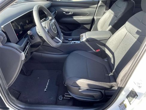 New 2026 Hyundai Tucson SE image 13