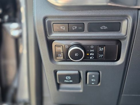 Used 2023 Ford F150 Lariat image 35