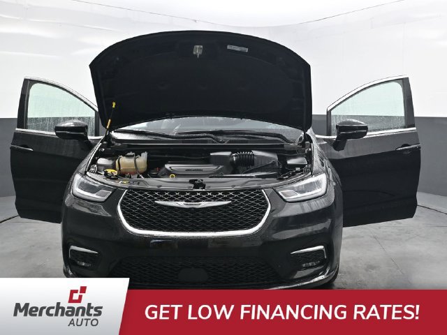 Used 2025 Chrysler Pacifica Select FWD image 54
