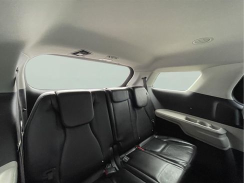 Used 2023 Kia Carnival LX image 22