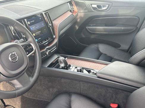 Certified 2023 Volvo XC60 B5 Plus w/ Climate Package image 19
