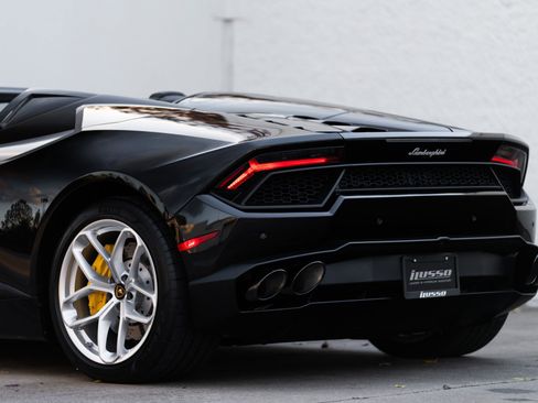 Used 2017 Lamborghini Huracan LP 580-2 image 31