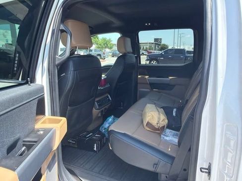 Used 2022 Ford F150 Lariat w/ Equipment Group 502A High RWD image 8