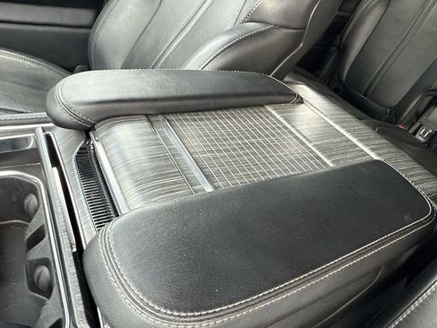 Used 2024 Jeep Wagoneer L Series III w/ Flexible Seating Group AWD/4WD image 27