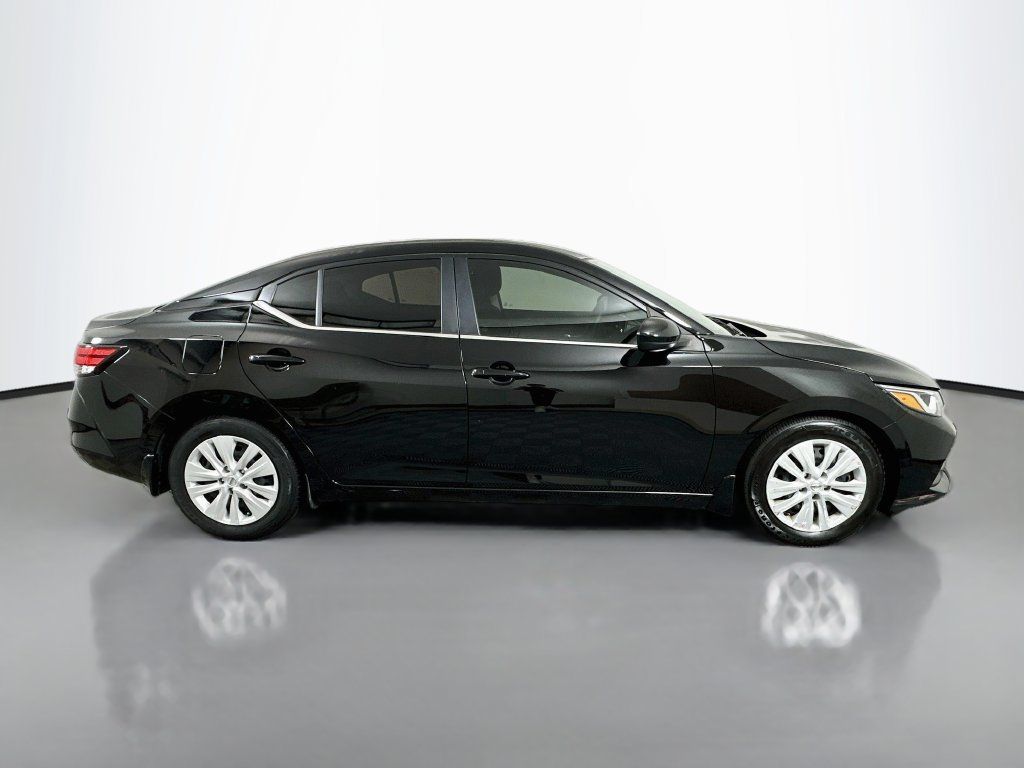 Used 2022 Nissan Sentra S FWD image 4