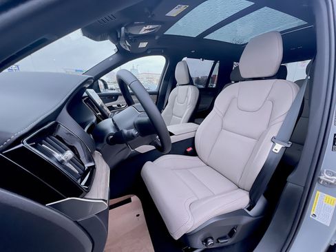 New 2026 Volvo XC90 B6 Ultra image 13