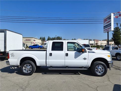 Used 2016 Ford F250 XLT w/ XLT Premium Package image 4