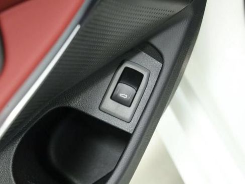 Used 2025 BMW 330i Sedan w/ M Sport Package RWD image 41
