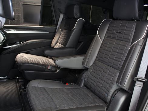 Used 2026 Cadillac Escalade V w/ LPO, ONYX Package AWD/4WD image 50