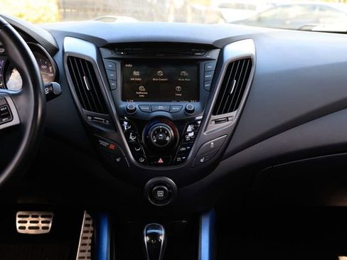 Used 2014 Hyundai Veloster Turbo image 37