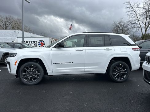 New 2026 Jeep Grand Cherokee Limited Reserve image 25