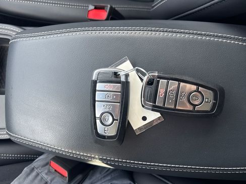 Used 2025 Ford Mustang Mach-E Select w/ Comfort Package Lite image 38