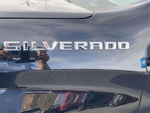 Certified 2022 Chevrolet Silverado 1500 LT image 9