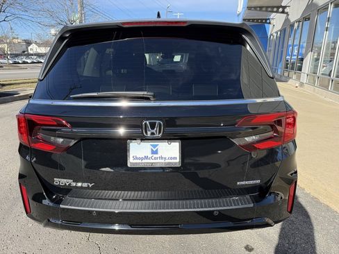 Used 2026 Honda Odyssey Touring image 7