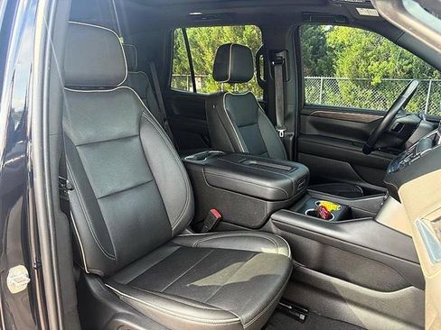Used 2022 Chevrolet Tahoe Premier w/ Premium Package 2 RWD image 35