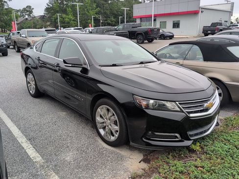 Used 2019 Chevrolet Impala LT FWD image 1