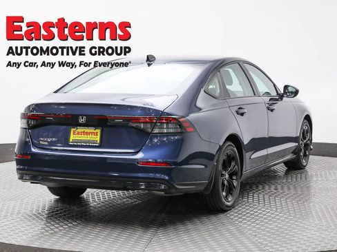 Used 2025 Honda Accord SE image 5