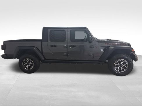 Used 2024 Jeep Gladiator Rubicon AWD/4WD image 4