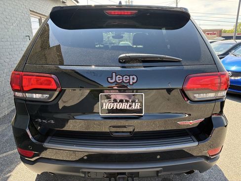 Used 2020 Jeep Grand Cherokee Trailhawk w/ Trailhawk Luxury Group AWD/4WD image 4