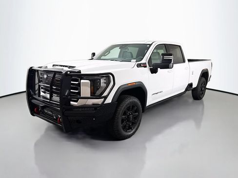 Used 2024 GMC Sierra 2500 AT4 w/ AT4 Premium Plus Package AWD/4WD image 3
