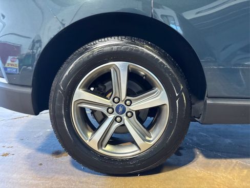 Used 2019 Ford Edge SEL w/ Equipment Group 201A AWD/4WD image 19