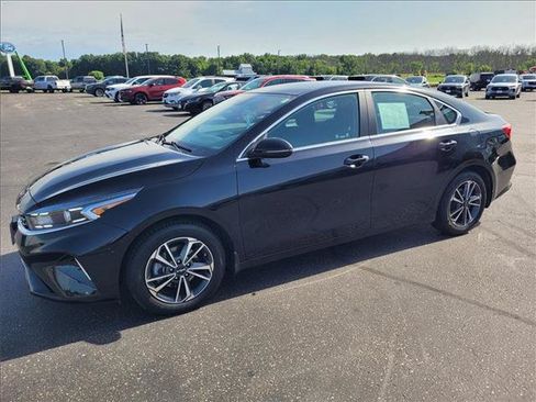 Used 2024 Kia Forte Sedan FWD image 1