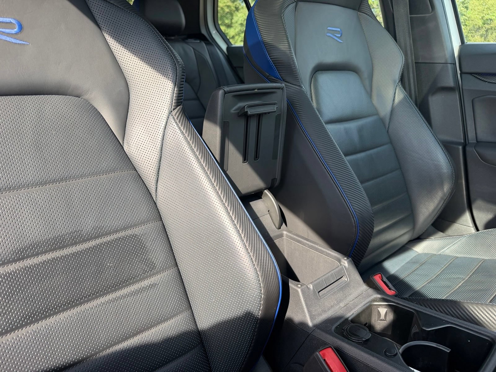 Used 2024 Volkswagen Golf R AWD/4WD image 45